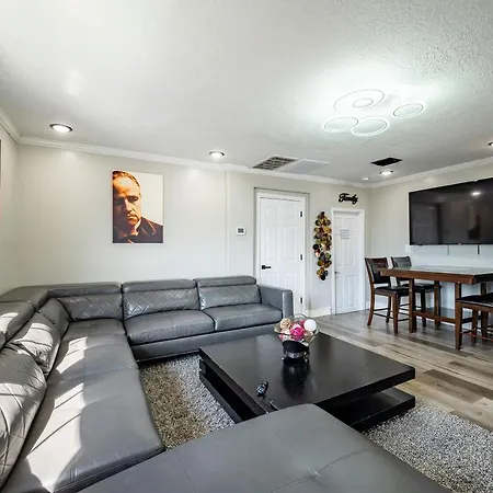 3Br Home Sleeps 8 Downtown Med Ctr /Pet/Ev